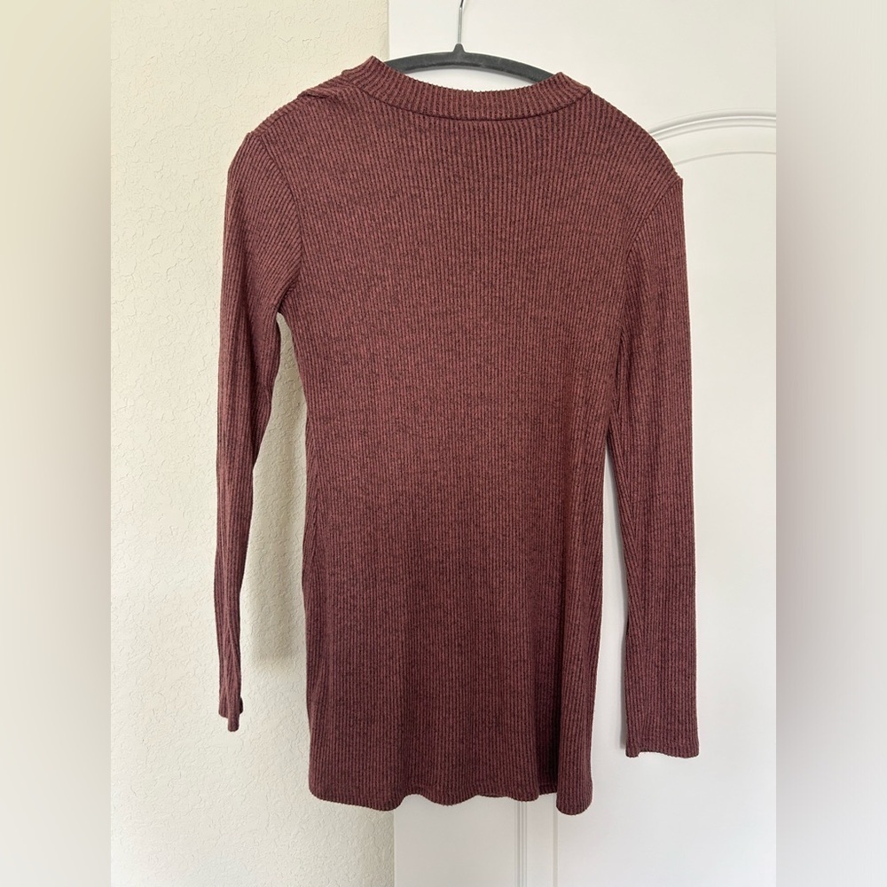EUC Hello Miz Women's Ribbed Long Sleeve Mock Neck Maternity Top - Medium - Picture 6 of 8